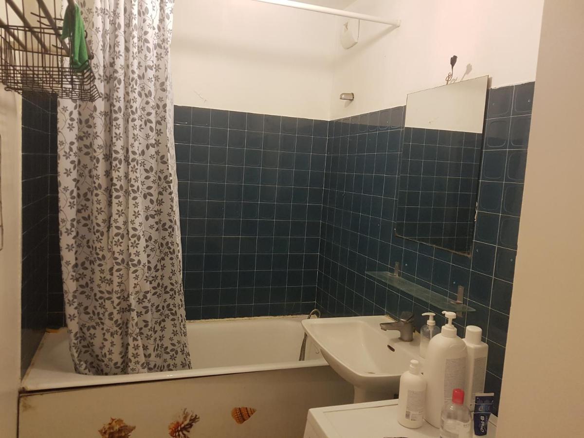 Une Chambre Privee Entre Paris Et Disneyland Noisy-le-Grand Esterno foto